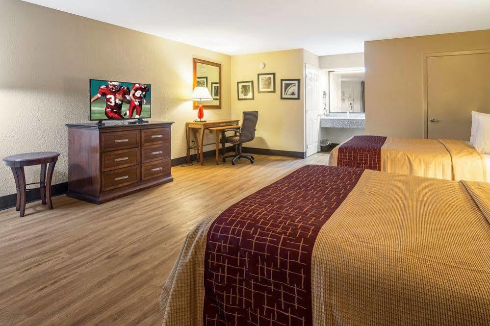 Red Roof Inn Галф Шорс Экстерьер фото